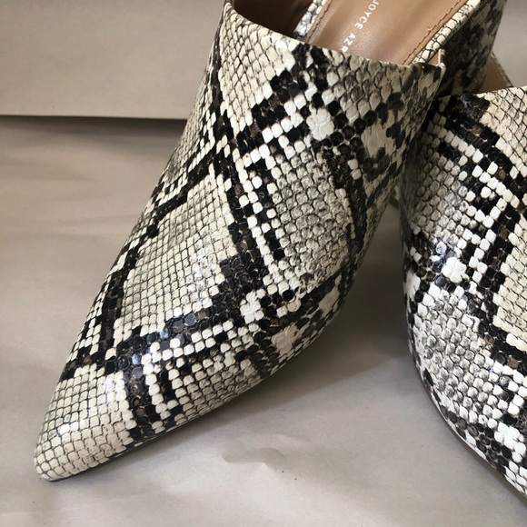 Rohb by Joyce Azria | Willow Pointed Toe Blockheel - Picture 2 of 6